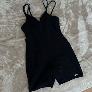 Alo yoga onesie 🖤